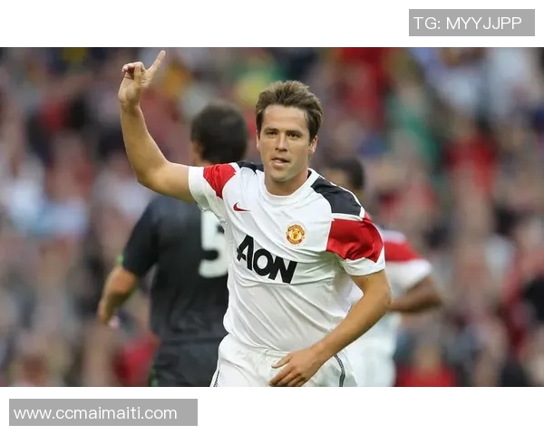 足球明星华丽瞬间高清图片展现球场魅力与激情的完美结合