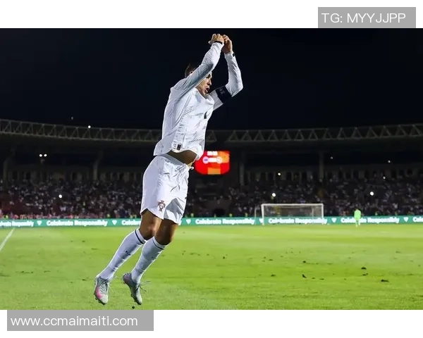 足球明星如何通过比赛和挑战展现自己的卓越能力与职业精神